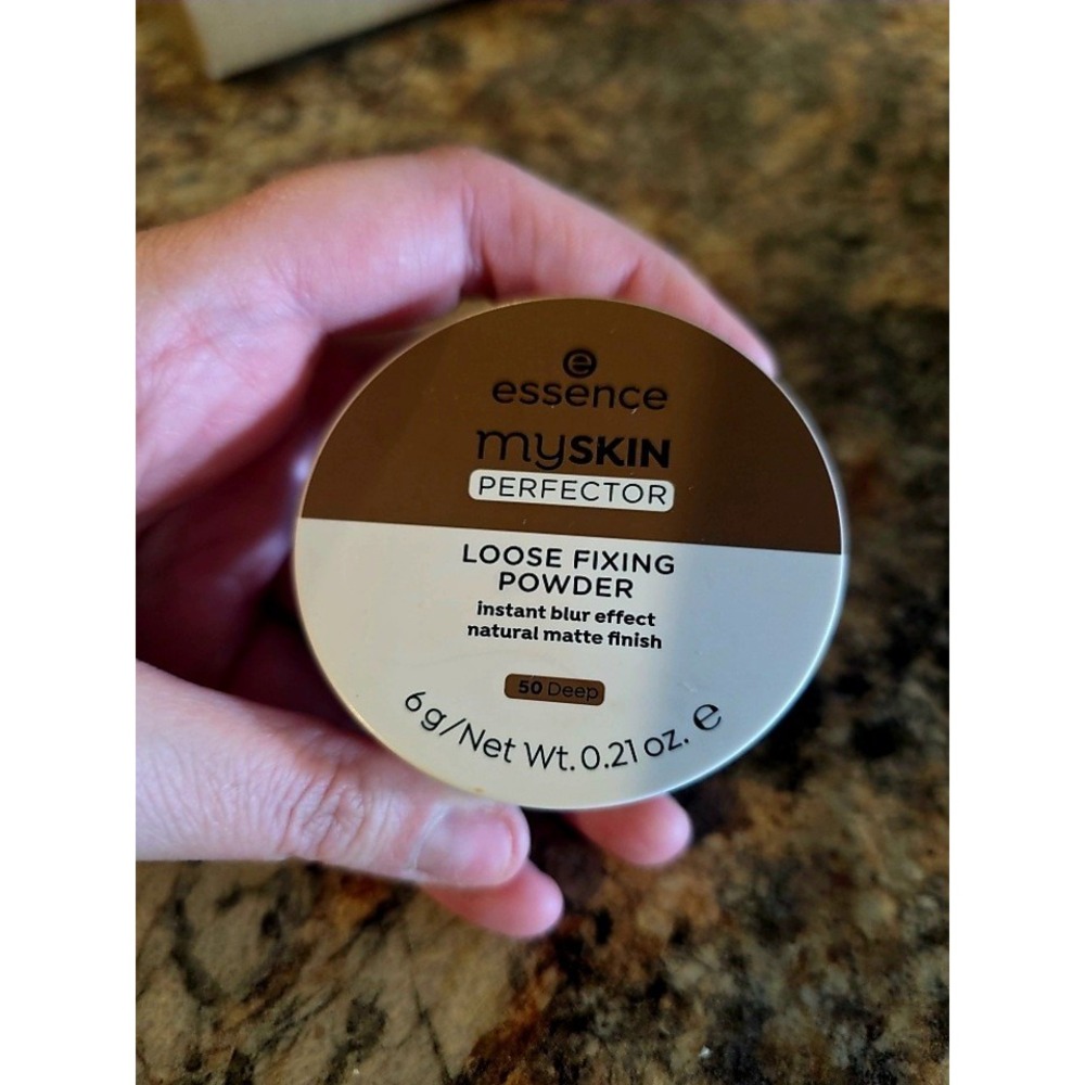 Essence MY SkIN Perfector Loose Fixing Powder. 50 DEEP. BRAND NEW!! 6G 0.21 OZ